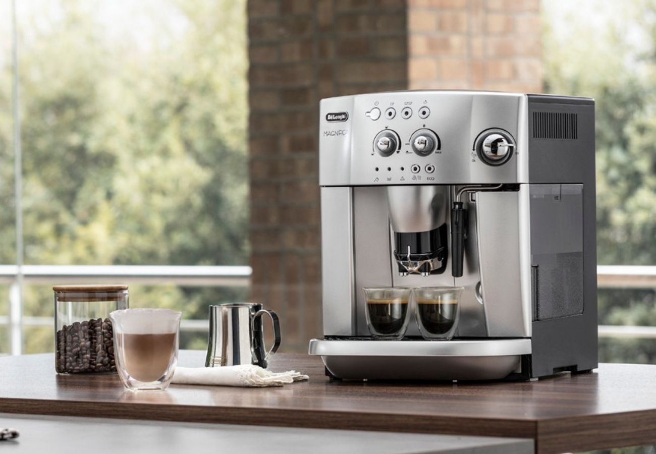 DeLonghi Magnifica ESAM 4200 coffee machine review